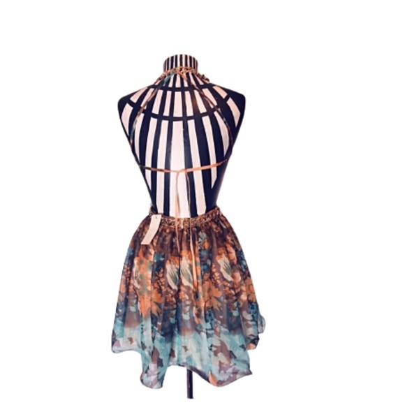 Women’s Clara Story Dress Size Small - Picture 2 of 2